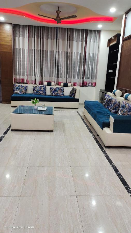 Hotel Kb Square Near Chandigarh Railway Station Εξωτερικό φωτογραφία