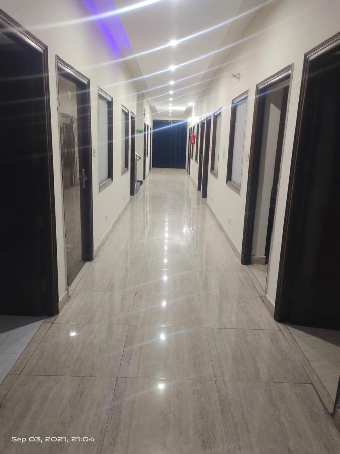 Hotel Kb Square Near Chandigarh Railway Station Εξωτερικό φωτογραφία