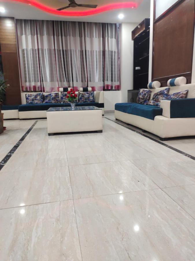 Hotel Kb Square Near Chandigarh Railway Station Εξωτερικό φωτογραφία