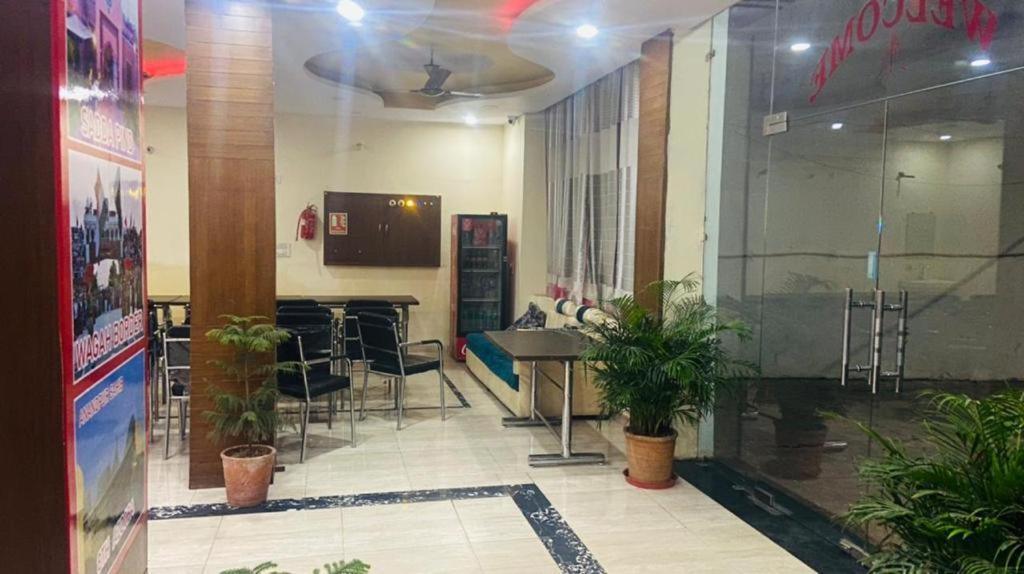 Hotel Kb Square Near Chandigarh Railway Station Δωμάτιο φωτογραφία
