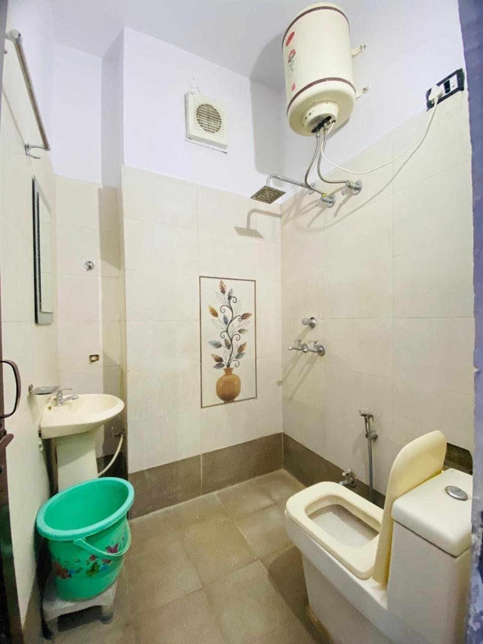 Hotel Kb Square Near Chandigarh Railway Station Εξωτερικό φωτογραφία