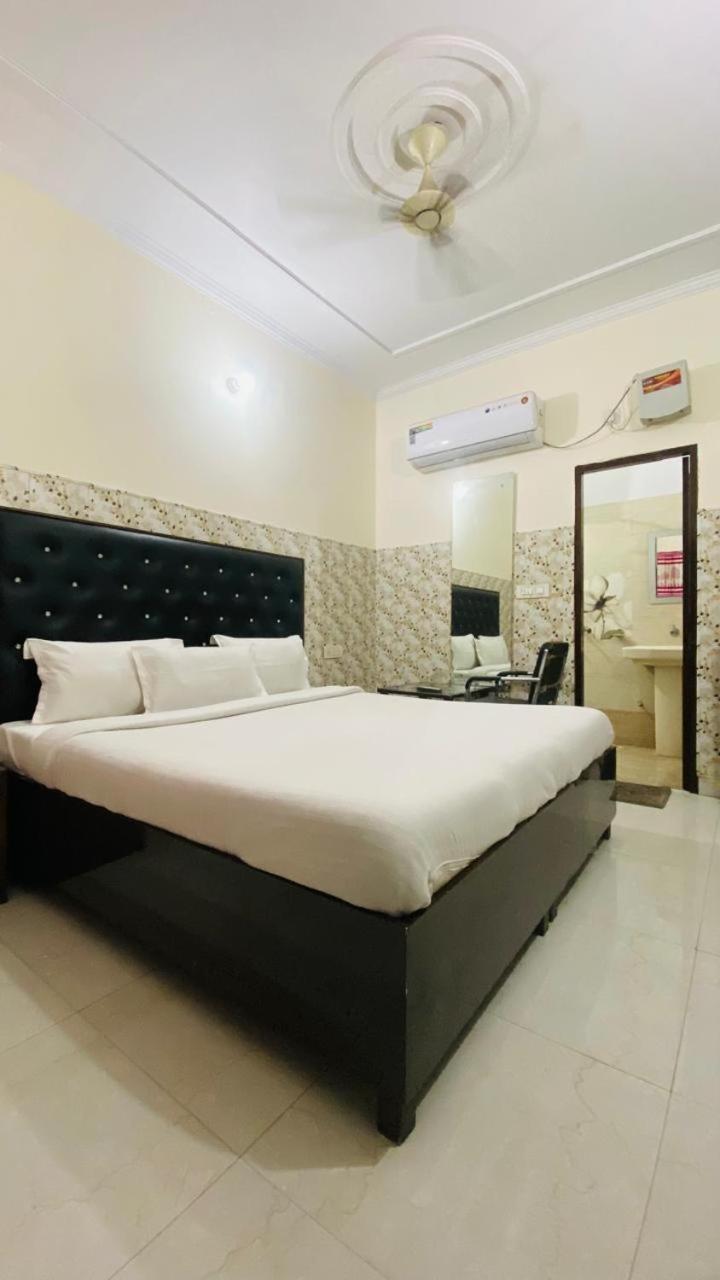 Hotel Kb Square Near Chandigarh Railway Station Εξωτερικό φωτογραφία
